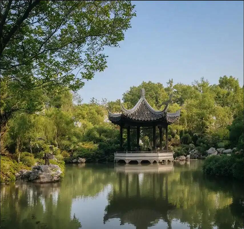 泉州鲤城掠过餐饮有限公司